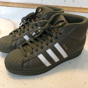 'Olive Cargo' Adidas Pro Model J